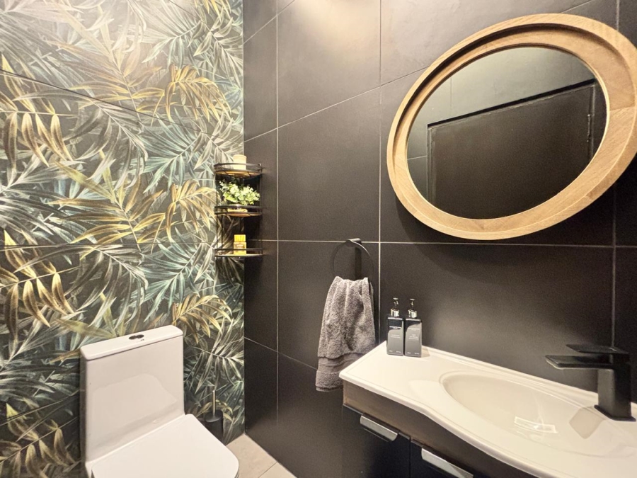 3 Bedroom Property for Sale in Van Der Hoff Park North West